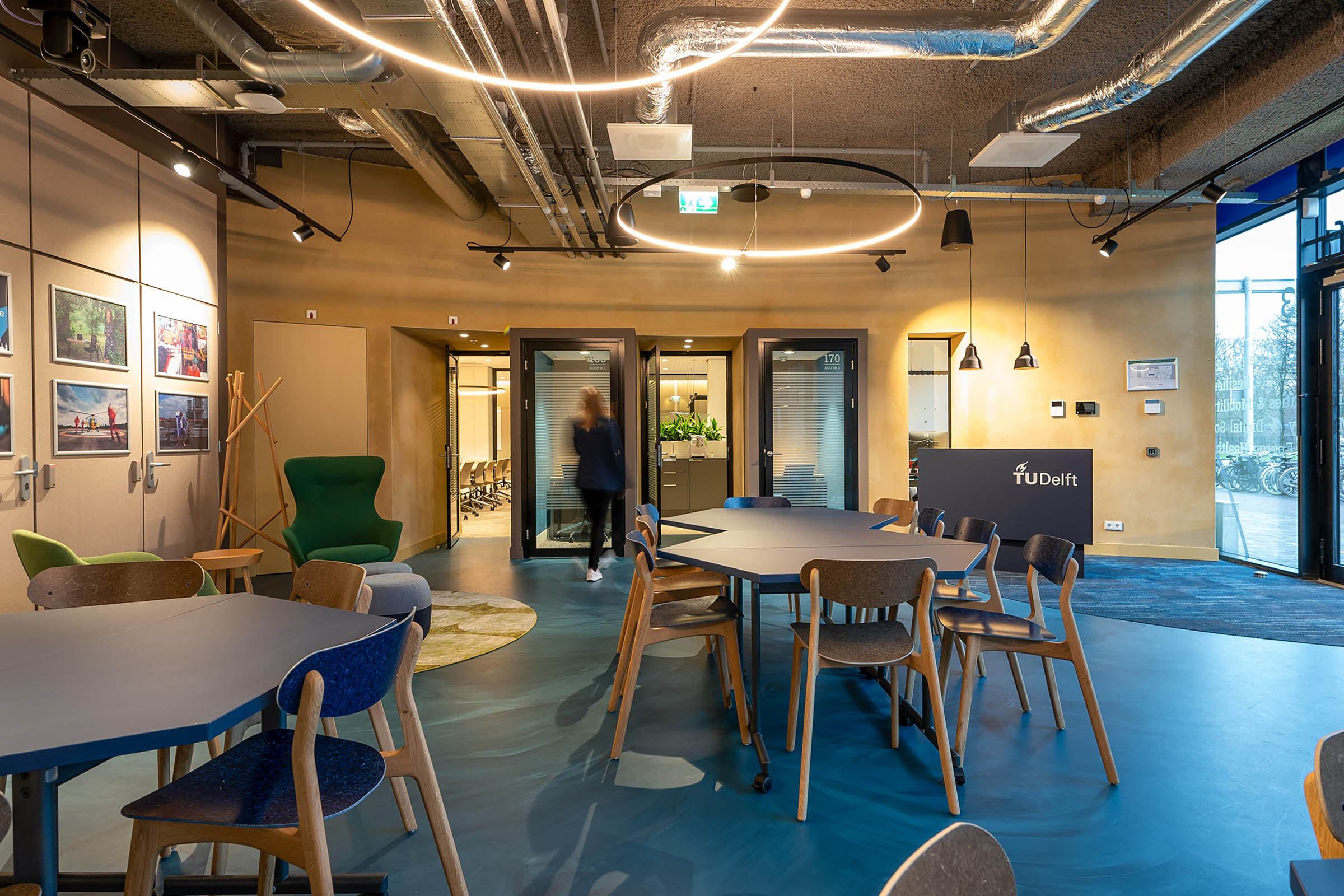 Een inspirerende en gezond, modern kantoor voor TU Delft in Den Haag